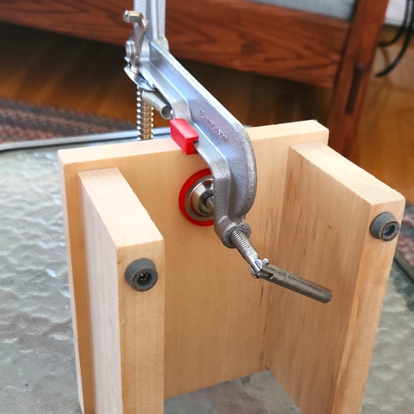 Solid Wood Stand for use with a Pampered Chef Apple Peeler Corer Slicer - Picture 8 of 9